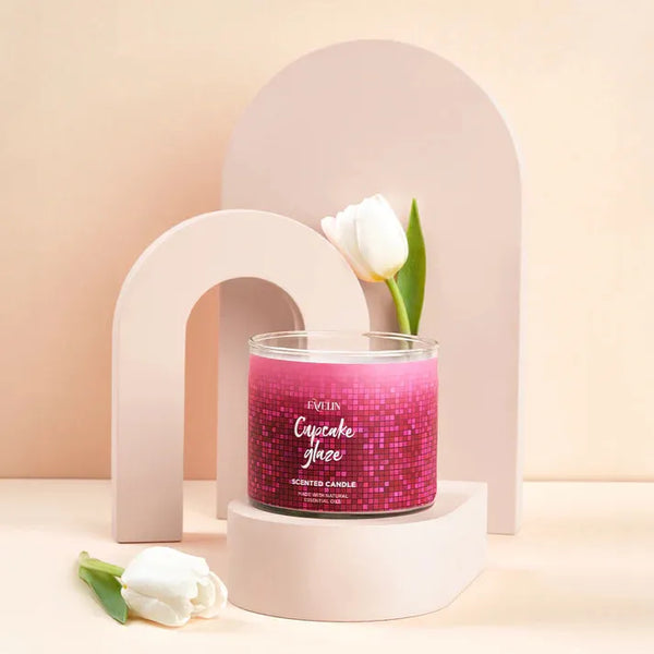 شمعة فافيلين المعطرة
شمعة فافيلين بكاب كيك
شمعة فافيلين للجو الرومانسي
Favelin Scented Candle
Cupcake Glaze Candle
Sweet Scent Candle