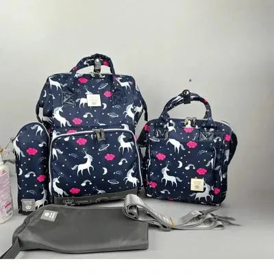 شنط بيبي, شنطة ام, شنطة رضاعة, شنطة سفر, شنطة اطفال, شنطة حديثي الولادة
diaper bag, baby bag, travel bag, mom bag, lequeen bag, multifunction bag